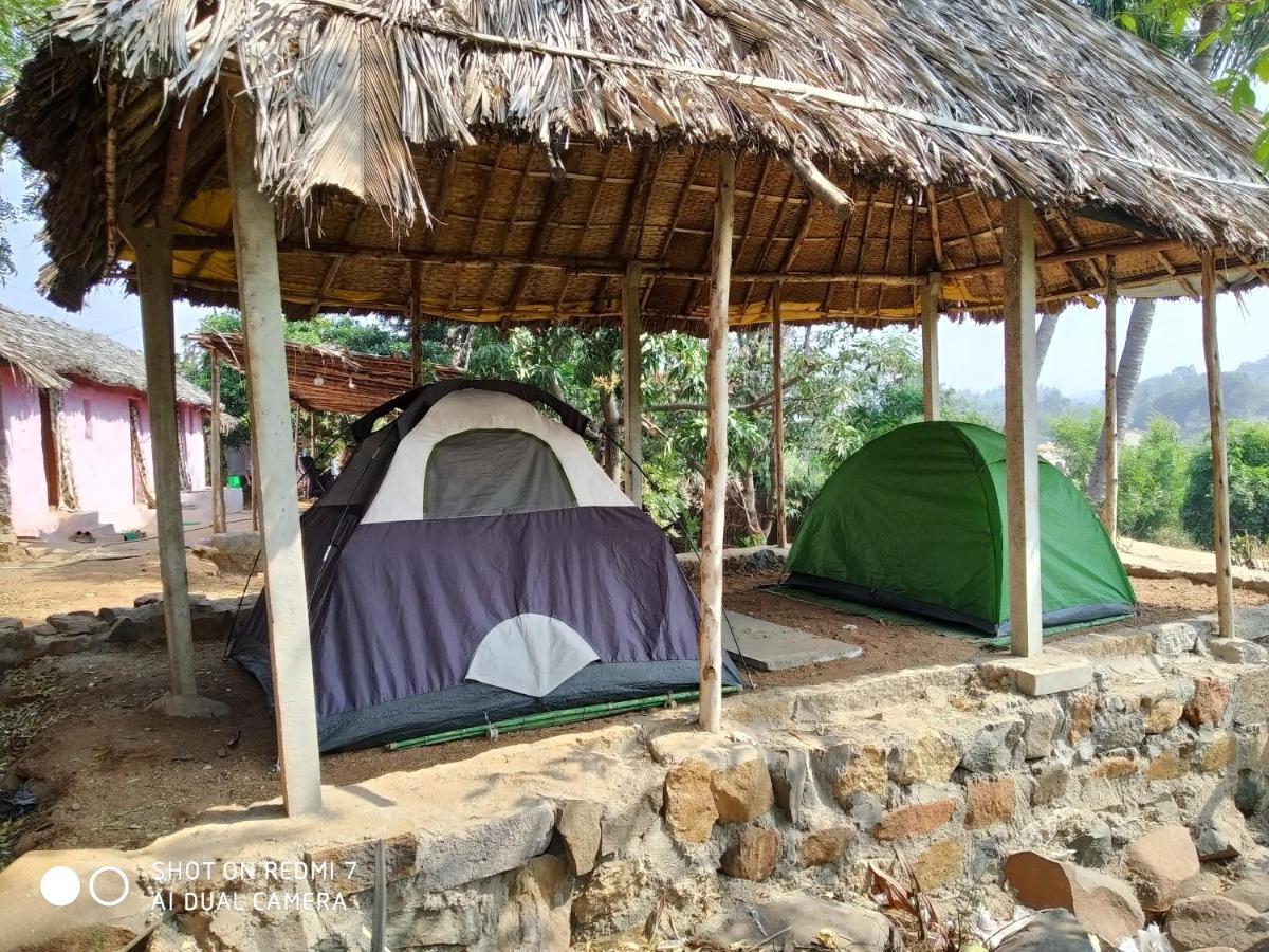 Drunken Monkey Camping Site Hotell Hampi Exteriör bild